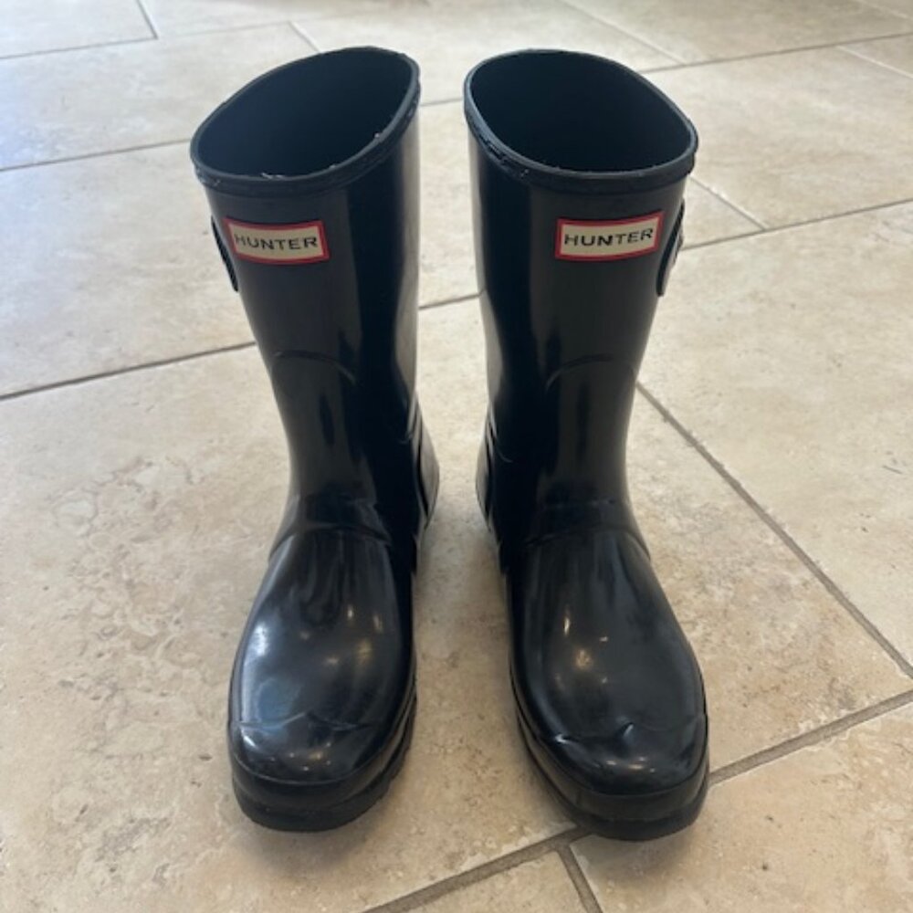Hunter Black Gloss Rain Boots, SZ 10